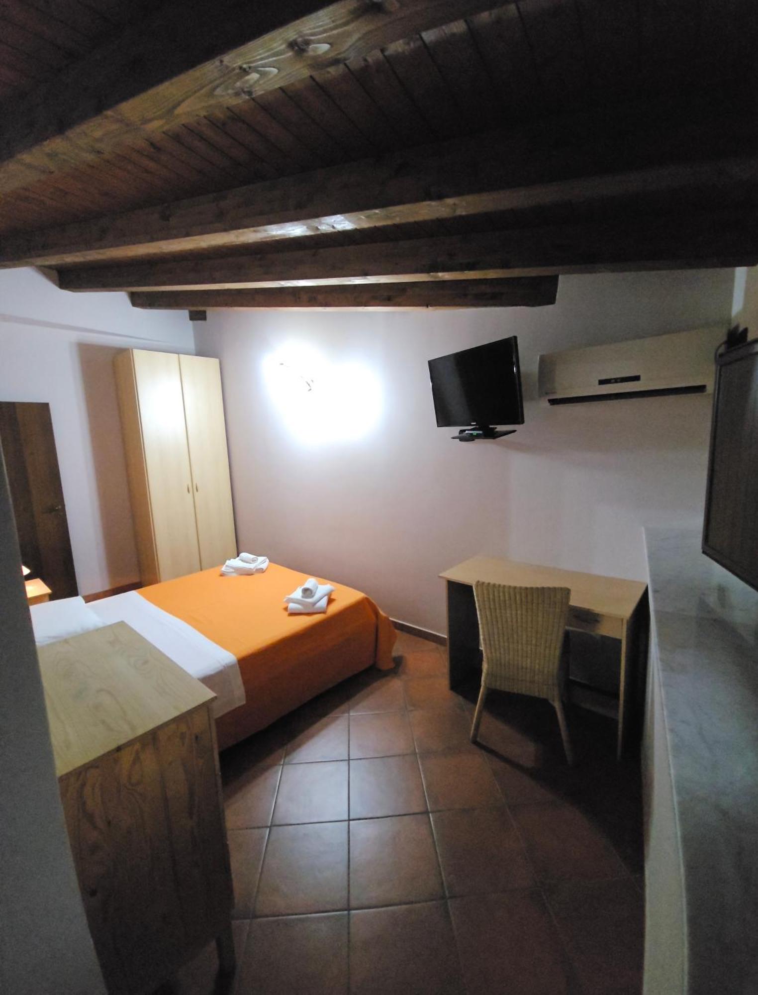 Mavilla Holiday Home Catánia Buitenkant foto